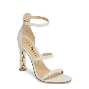 White heels (FLASH SALE) ⚡️